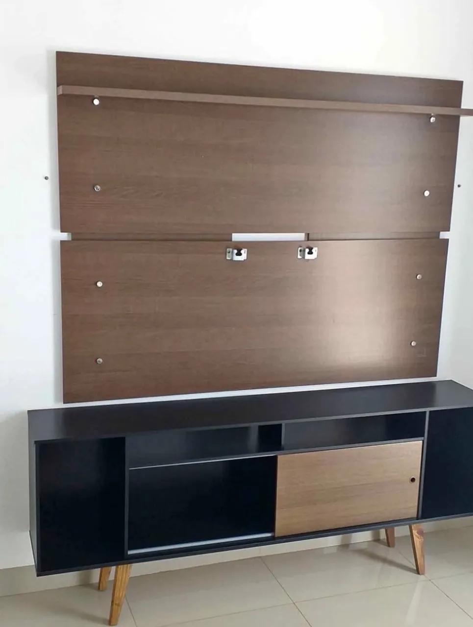 Painel para TV com Rack Moderno - Móveis