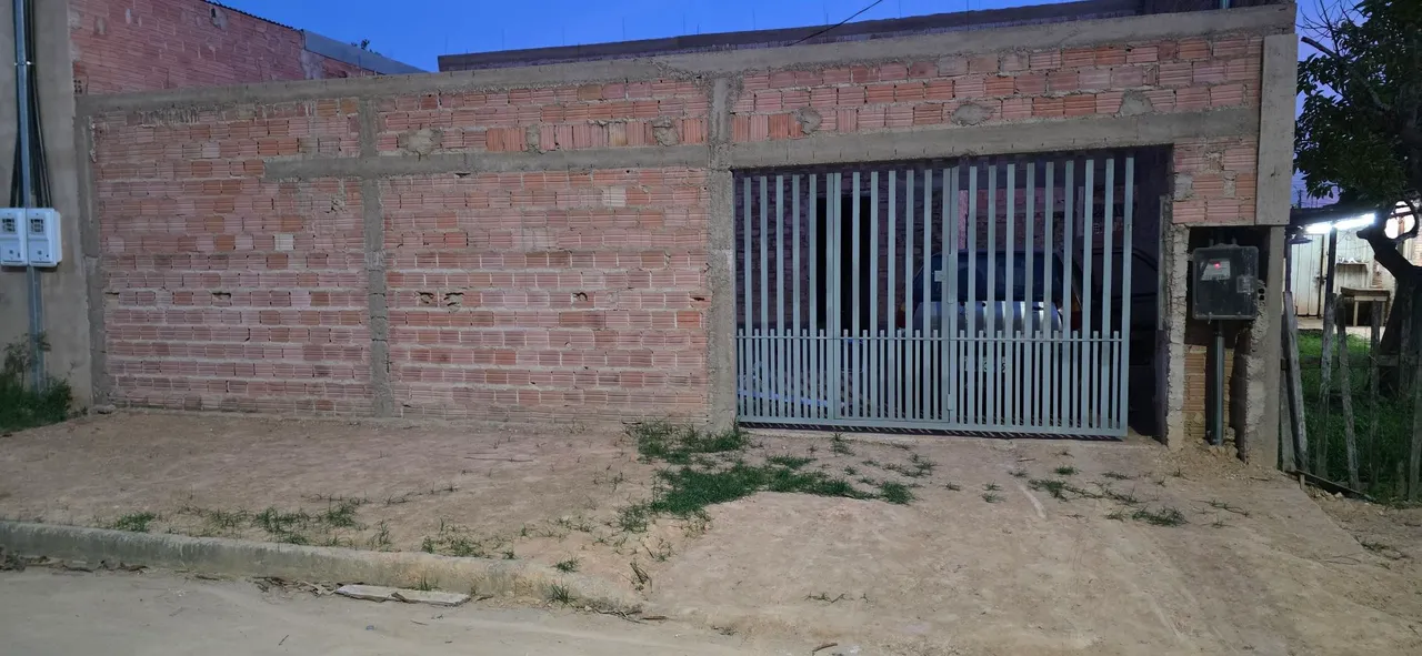 Aluga se casa