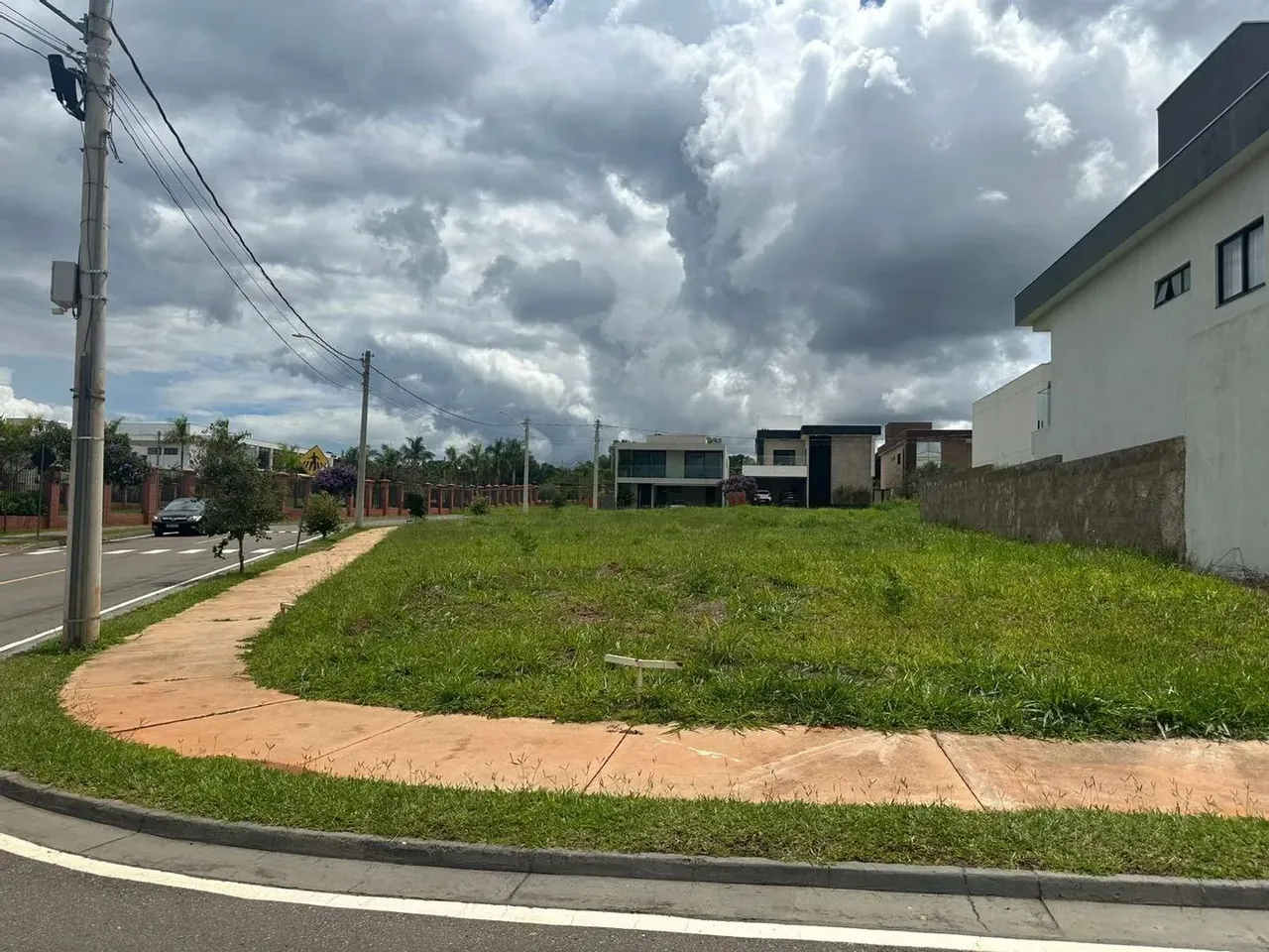 Excelente Oportunidade: Lote de 400 m² no Condomínio Le Jardin