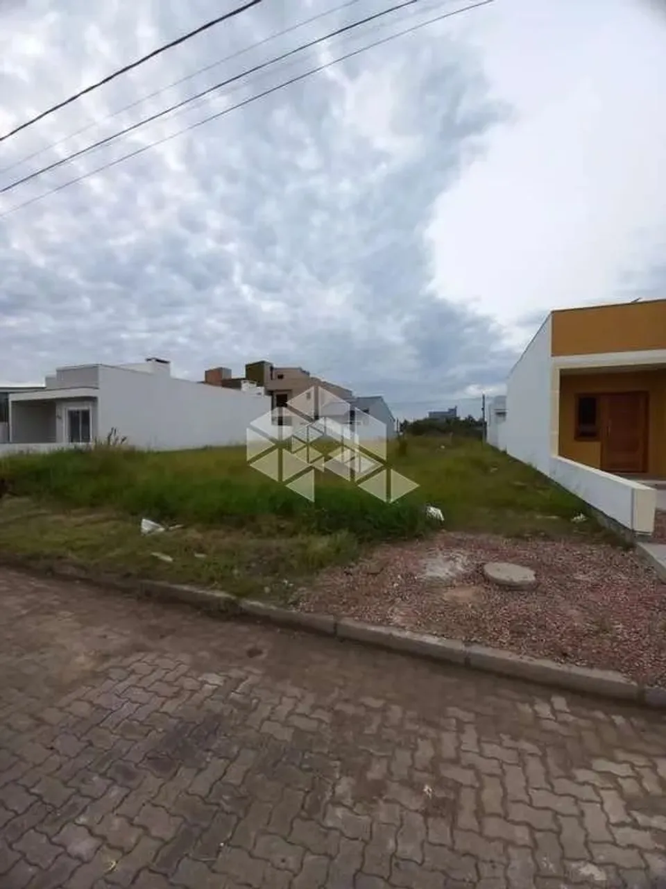 TERRENO PLANO COM 137,40M2 NO RESIDENCIAL IPANEMA RESIDENCE PARK