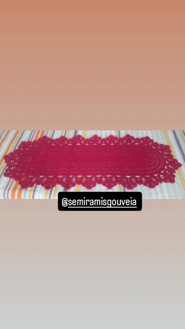 TRILHO DE MESA EM CROCHE