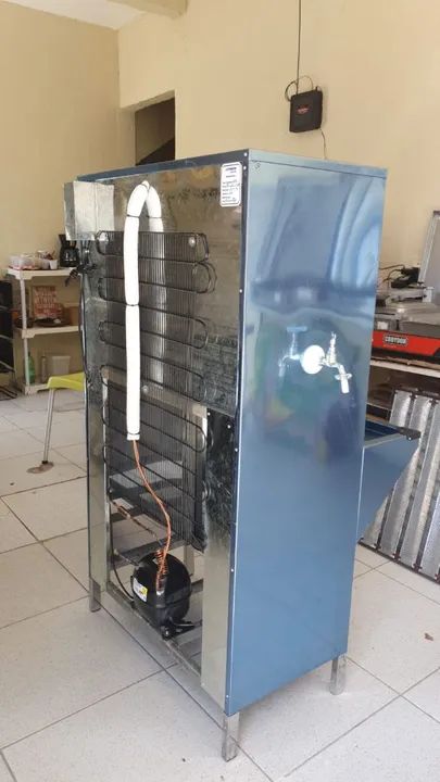 Bebedouro de água industrial  - inox - Foto 4