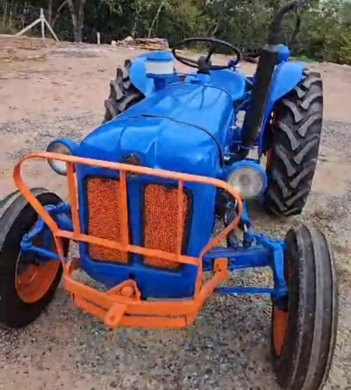 Trator agricola Ford Dexta  - Foto 5