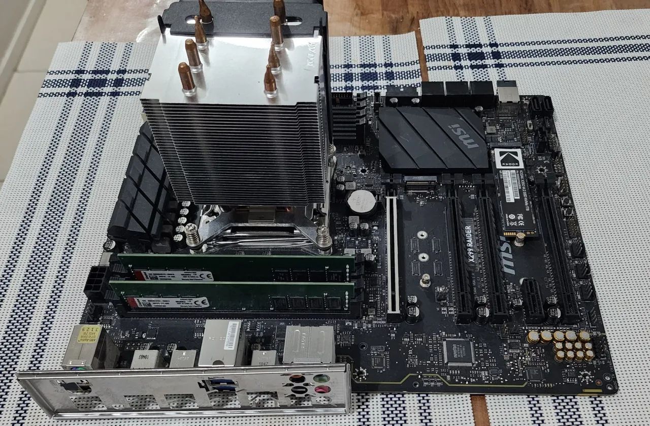 Kit i7 7800x placa mae x299 msi rider leia descrição  - Foto 3