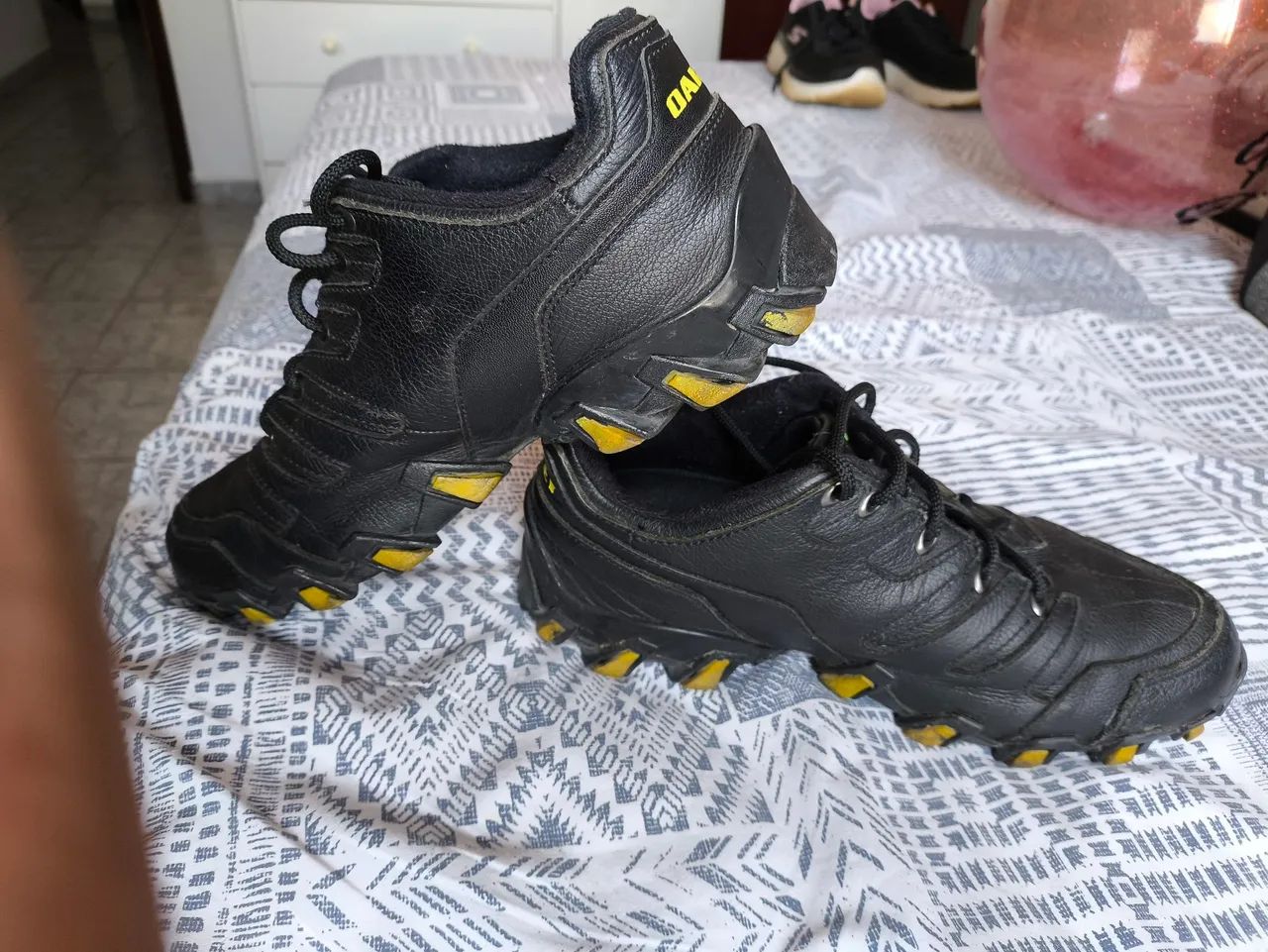 Oakley teeth squared Couro- original tam 40/41 Calçados