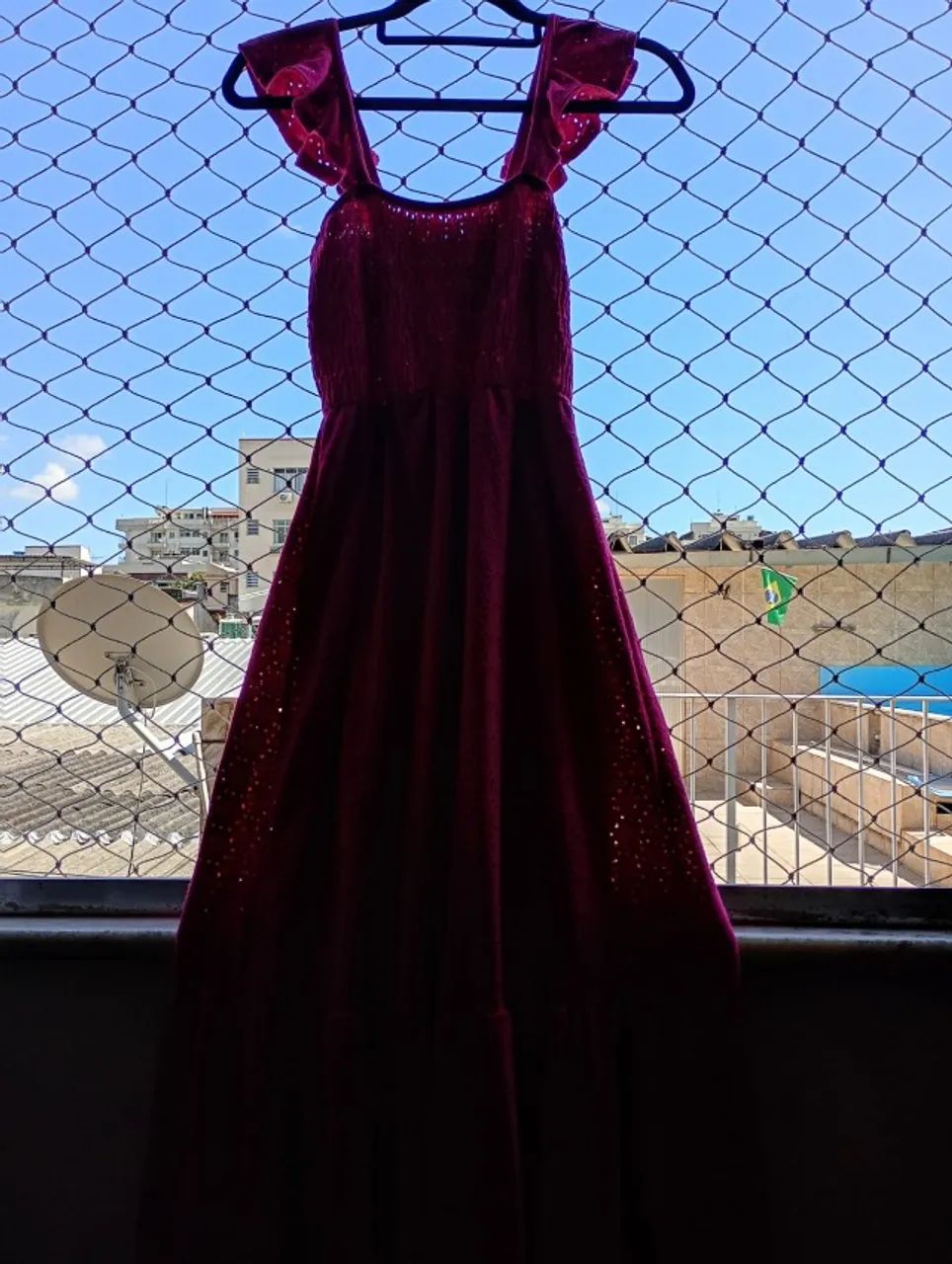  Vestido rosa pink com bordados e alças - Foto 3