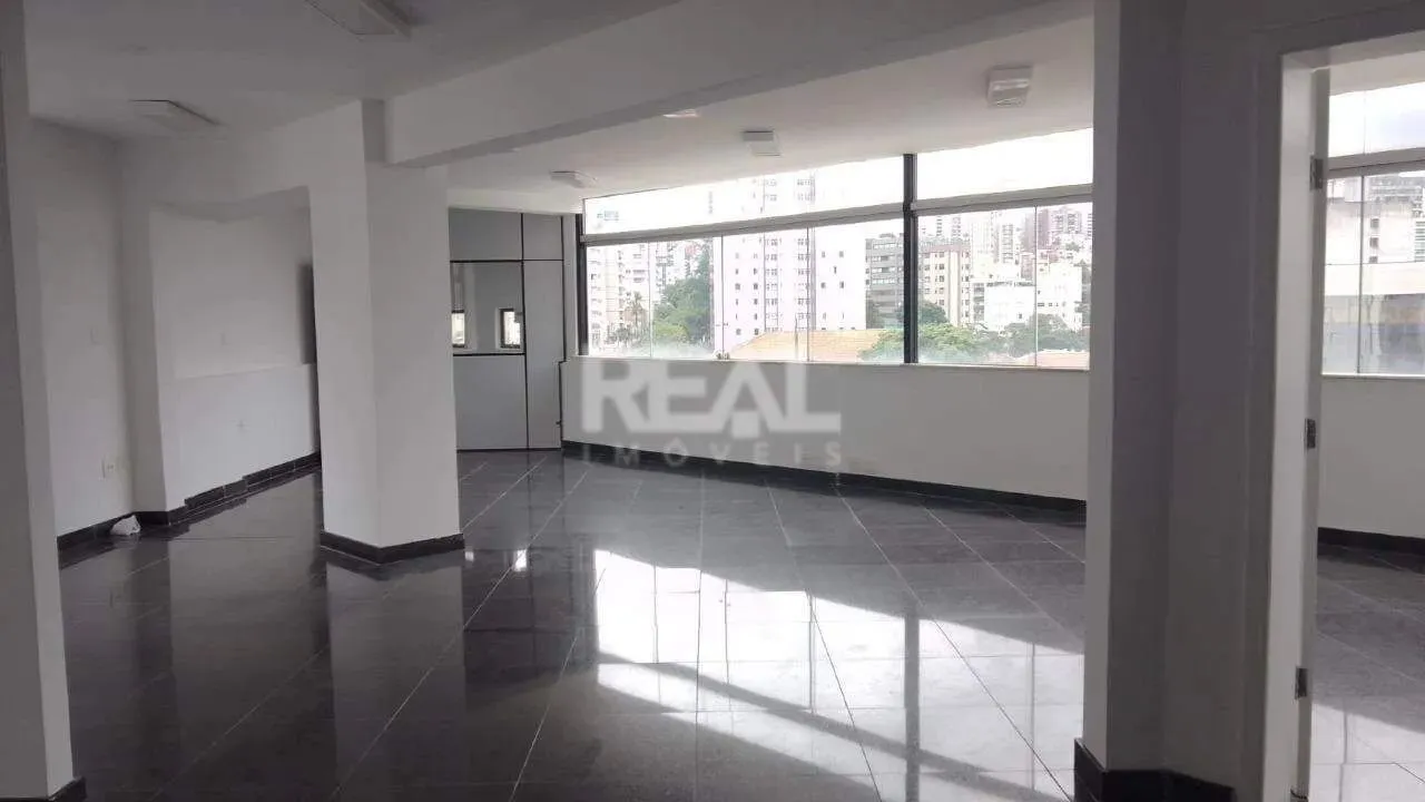 Excelente sala para alugar na Savassi , próximo ao Colégio Padre Machado.