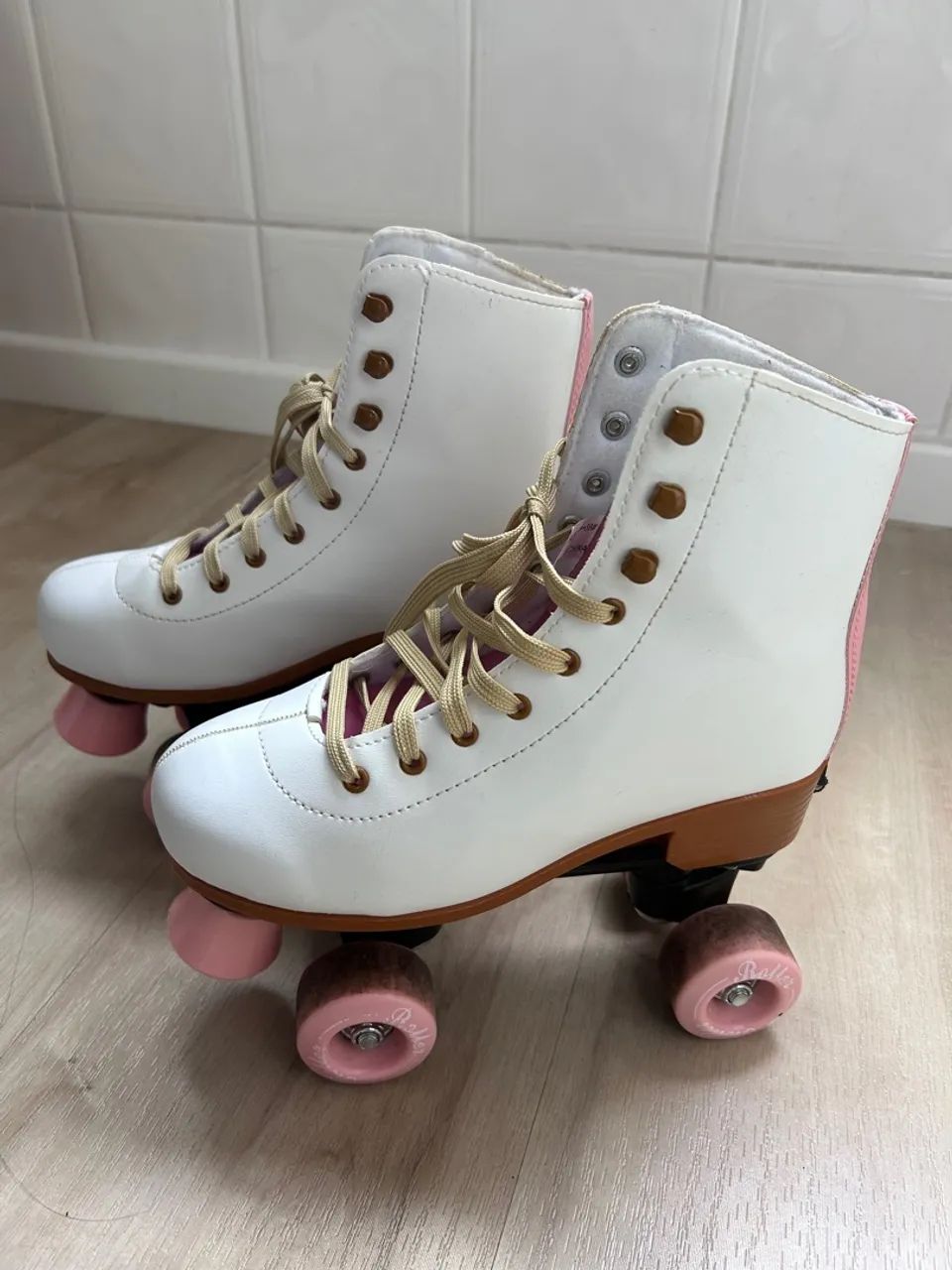 Patins Roller Quad ajustável, semi novo