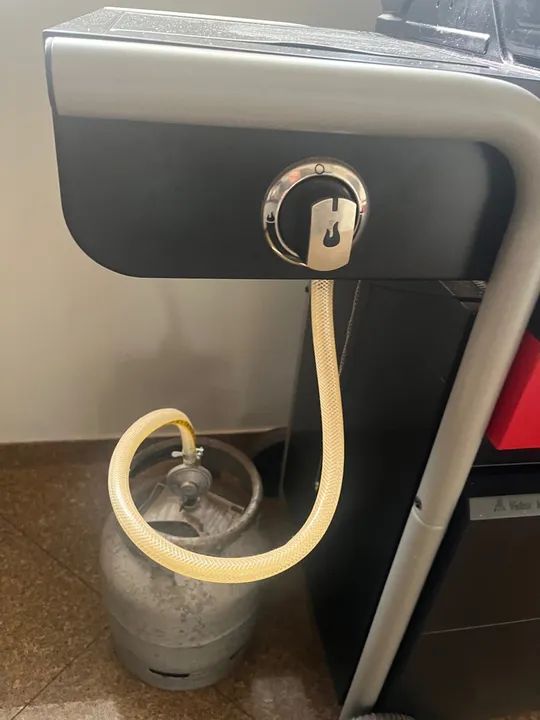 Churrasqueira Char-Broil a carvão e a gas - Foto 3