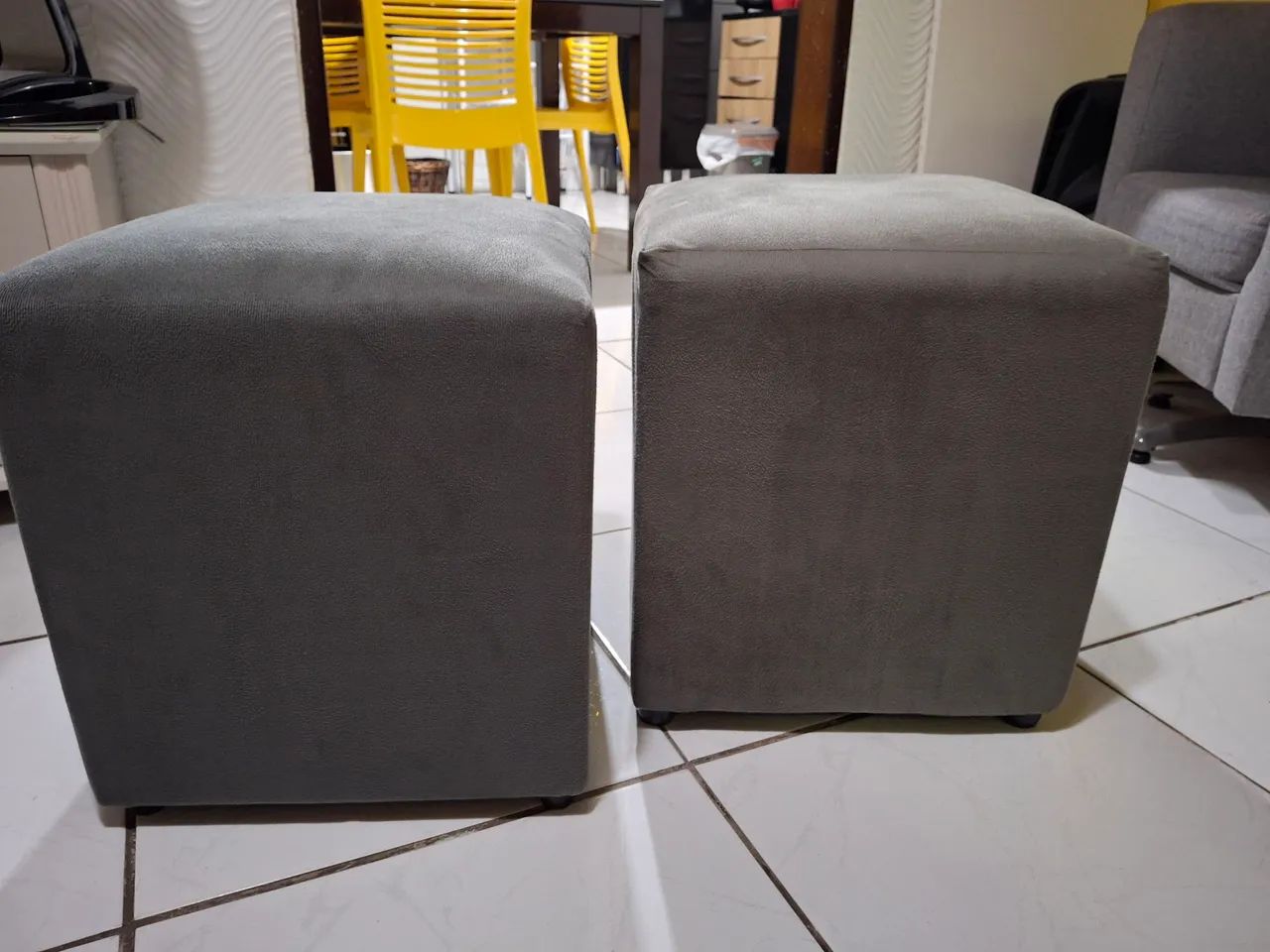 Kit puf cinza 2 unidades 