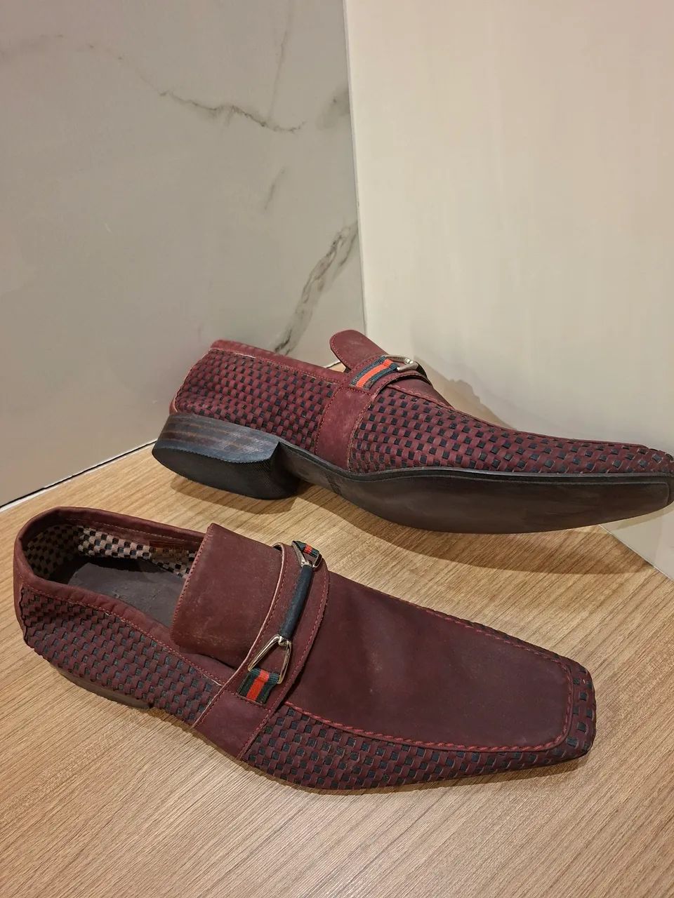 Lindo sapato de couro vinho Exclusivo. - Foto 2