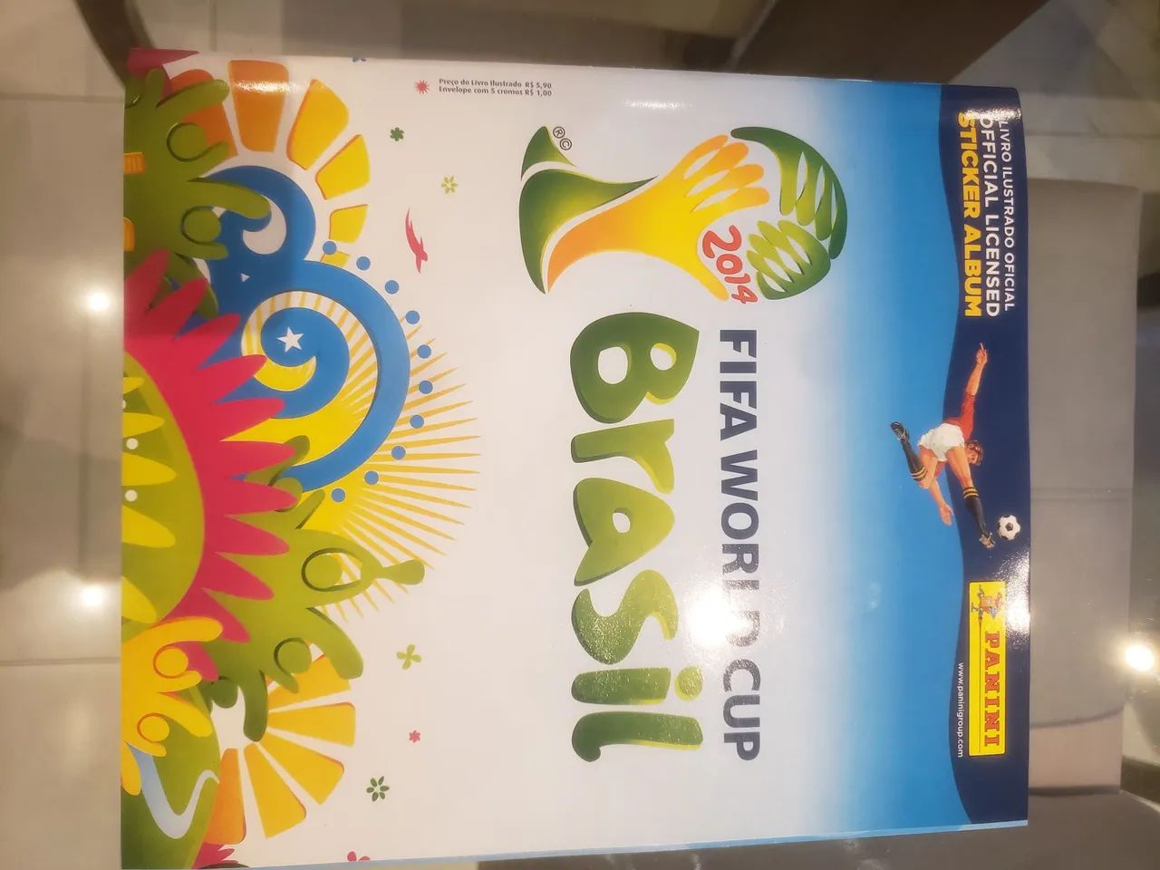 Álbum da copa de 2014. Perfeito para colecionador exigente.