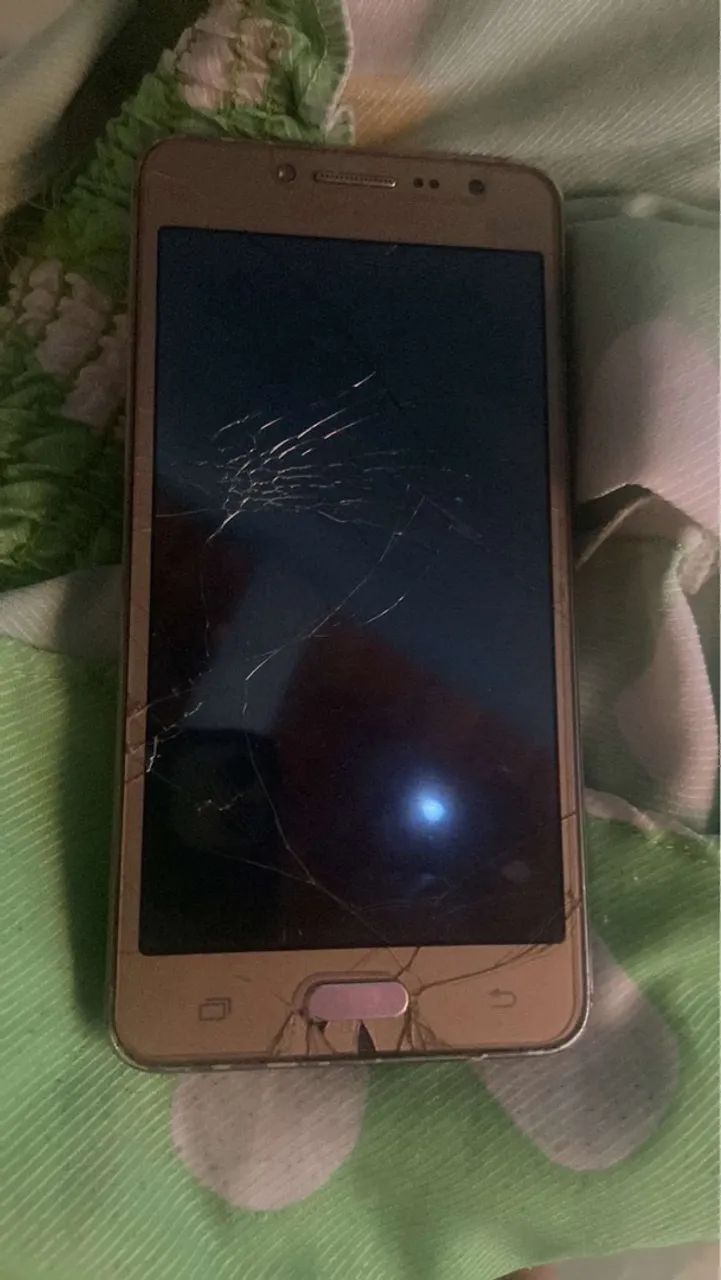 Celular com defeito 
