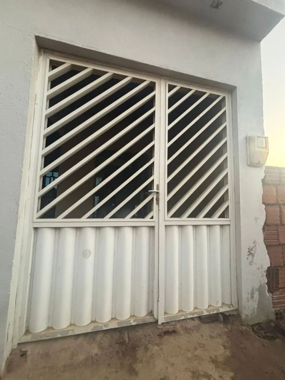 Portao de alumínio63824077865347120