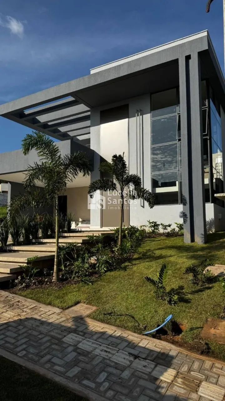 Casa Duplex à Venda no Condomínio Verana