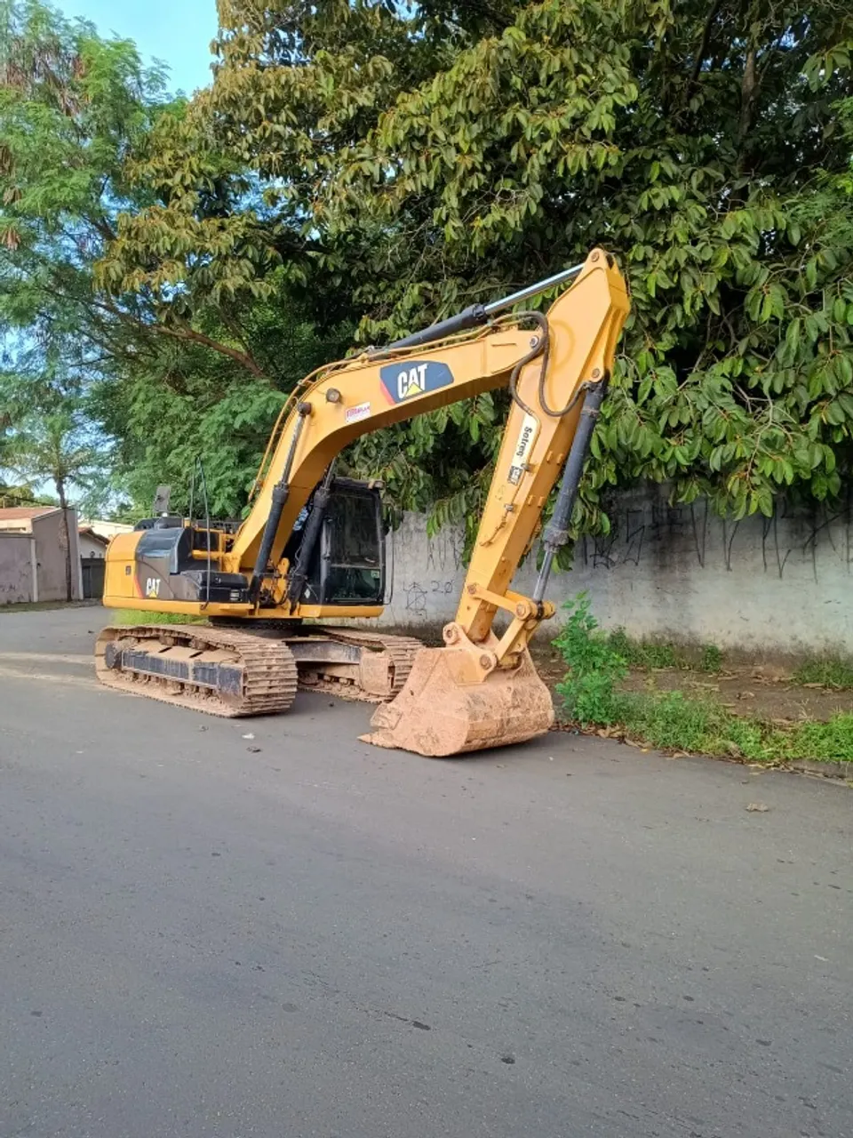 Escavadeira hidraulica CAT 315D ano 2010, revisada trabalhando