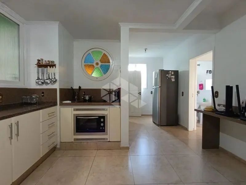 Casa ampla para alugar com mais de 280m² na Trindade - Foto 2