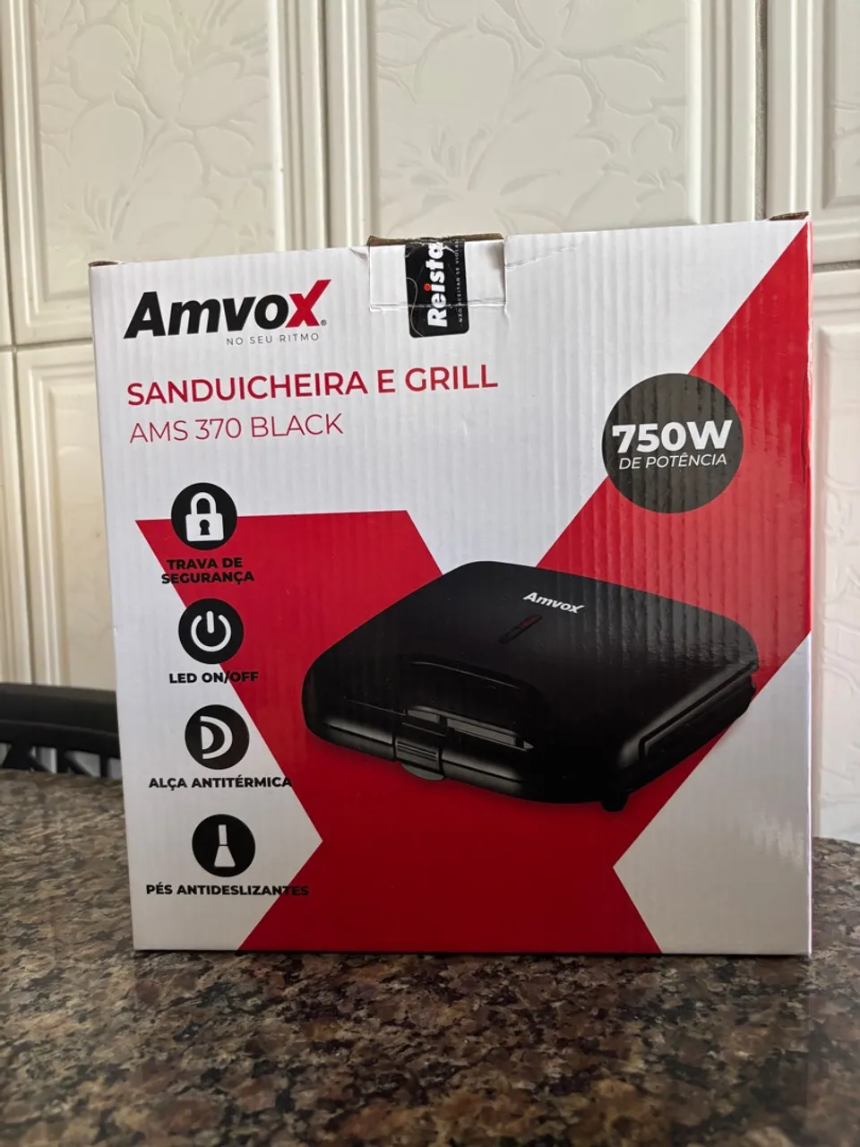 Sanduicheira e Grill Amvox AMS 370 Black - 750W