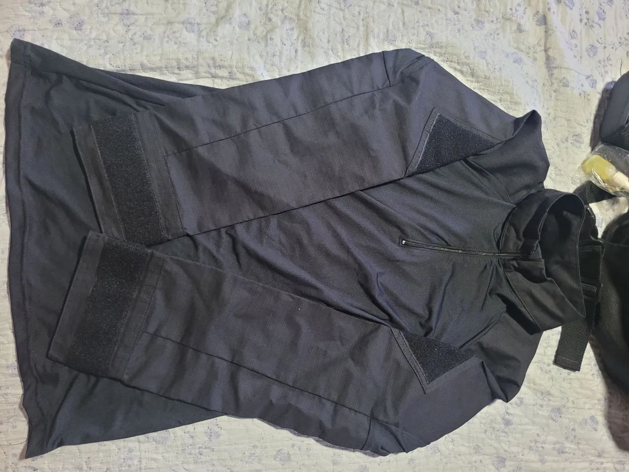 Camisa tática preta  M para camping e aventura