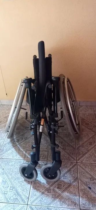 Cadeira de Rodas Agile - Foto 2