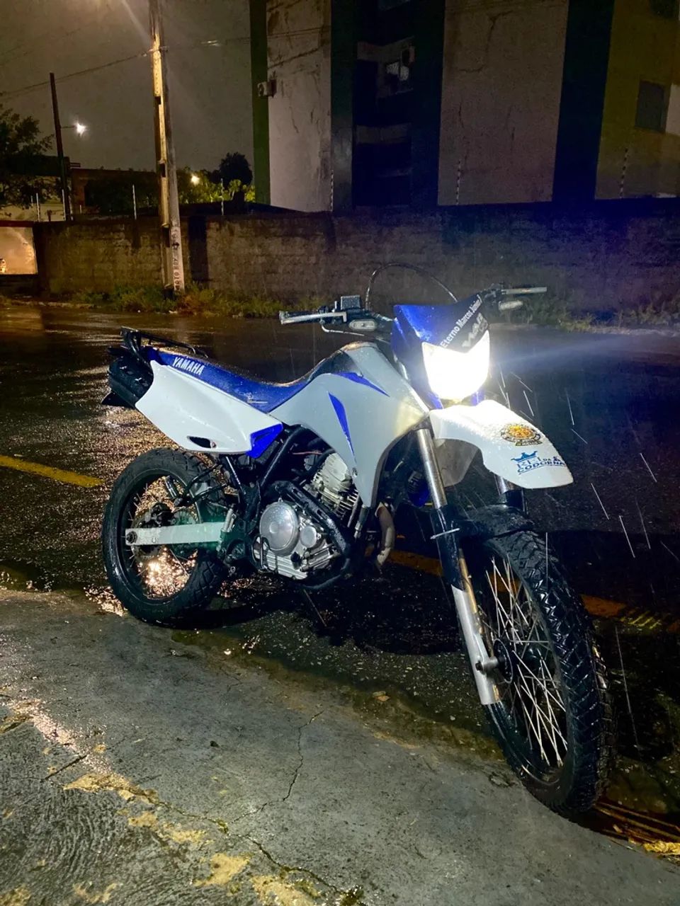 Vendo lander 250 com algumas coisas a se fazer