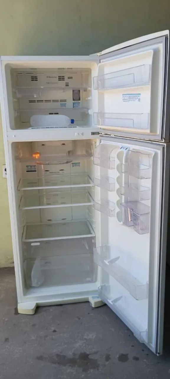Geladeira Eletrolux 260 litros  - Foto 4