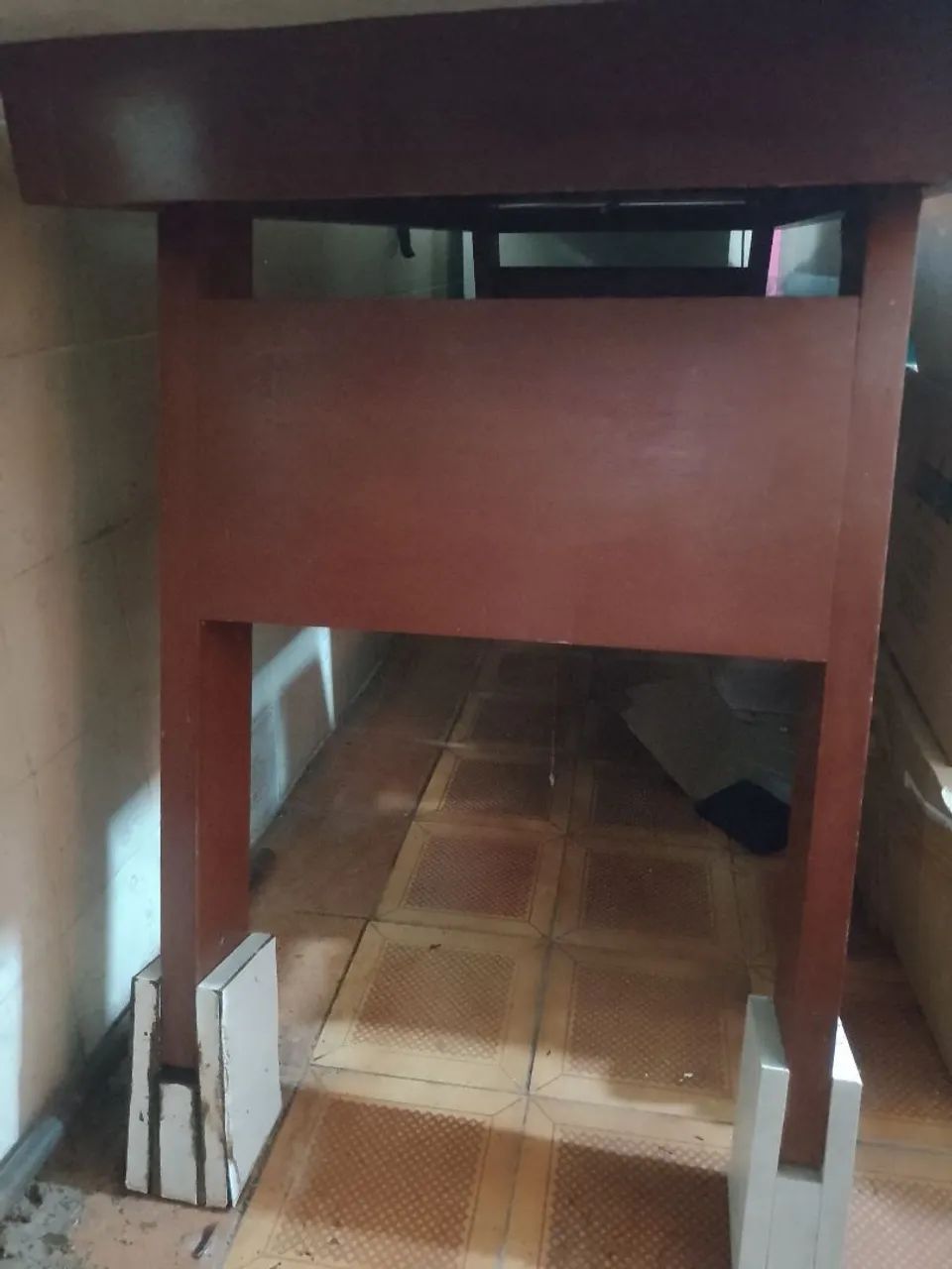 Maca de madeira para equipamentos hospitalares