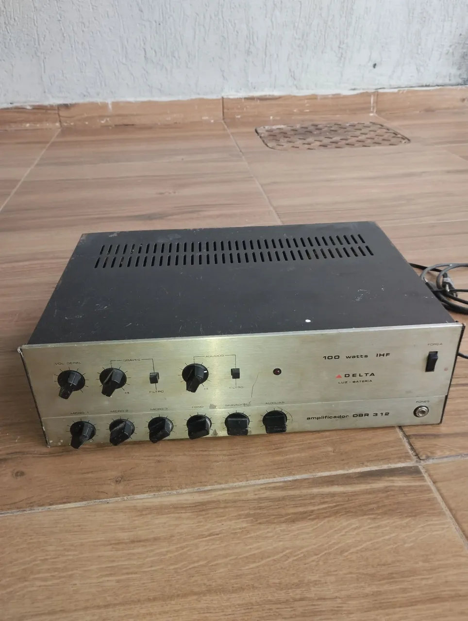 Amplificador Delta OBR 312 - 100 Watts
