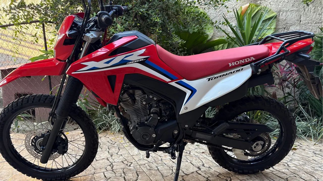 Tornado 300  - Foto 3