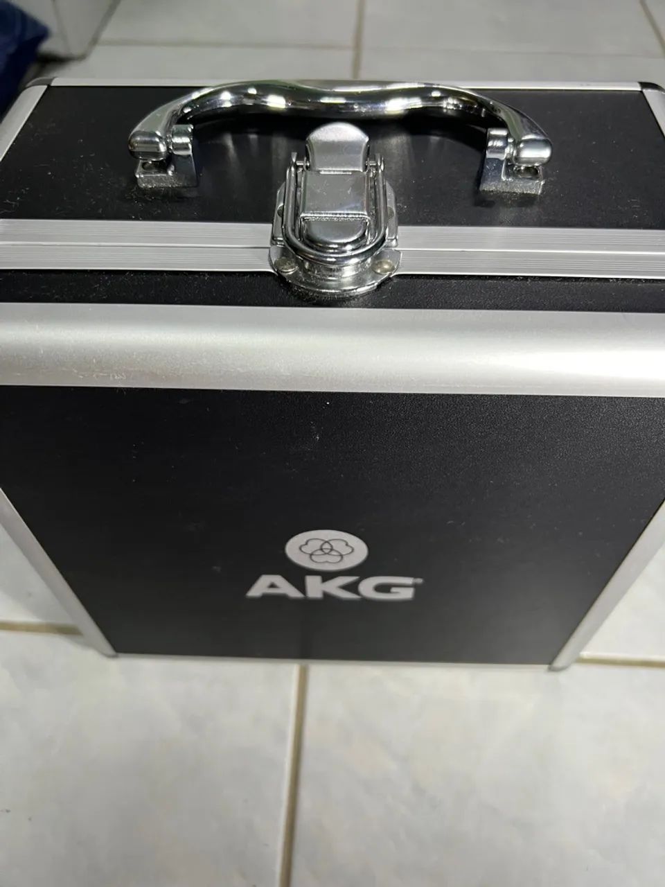 Case AKG para Microfones - Proteção e Qualidade64197818632322121