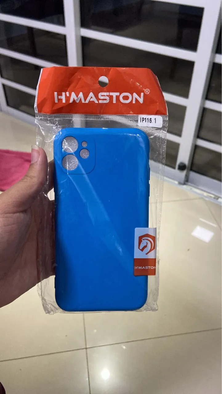 Capinha azul iphone 11