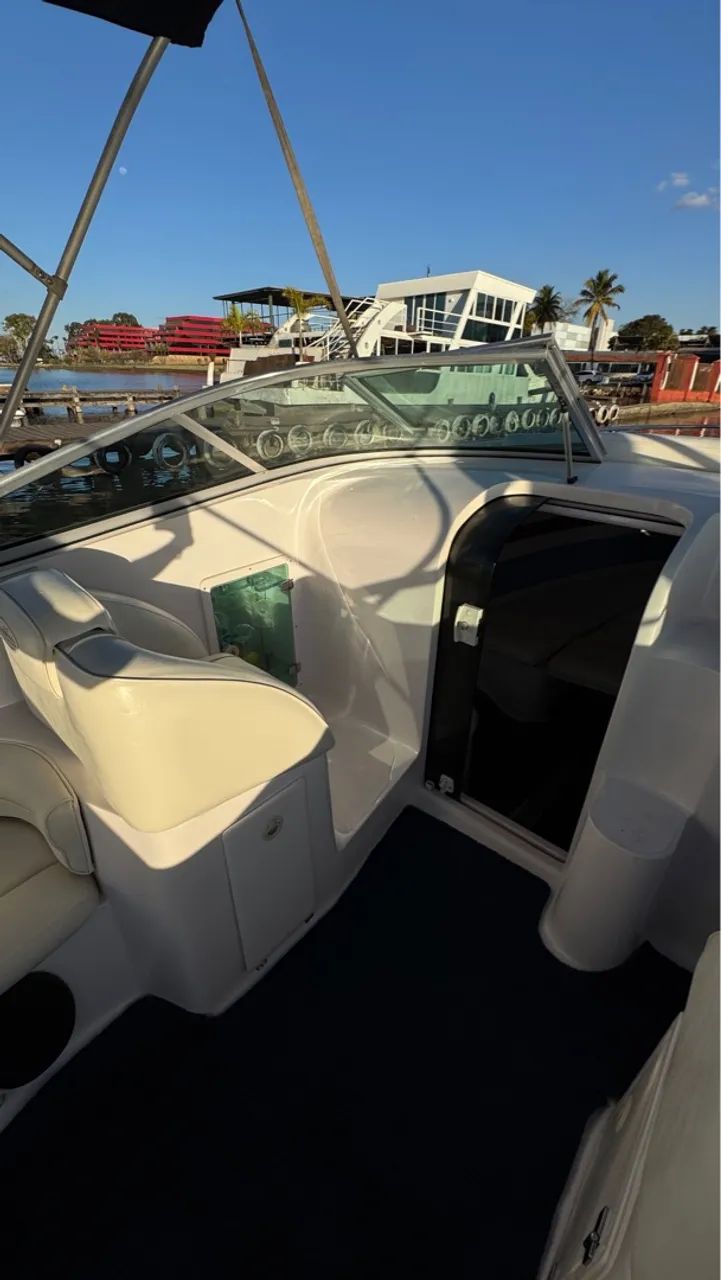 Lancha Magna 27.8 com Mercruiser 5.7 300Hp ano 2014 - Foto 4