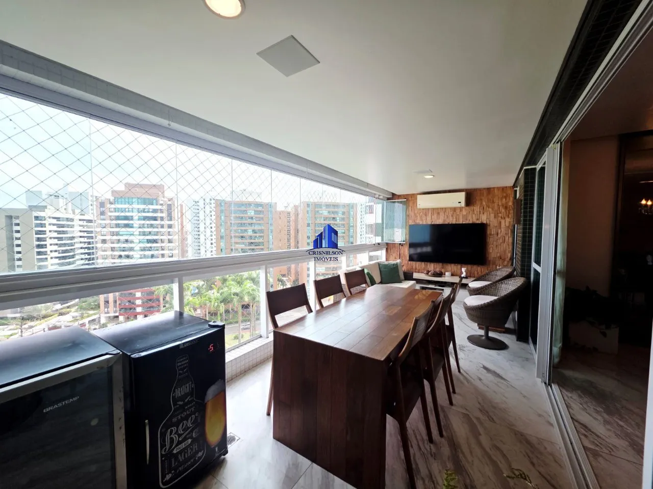 APARTAMENTO À VENDA FOREST VILLE EM ALPHAVILLE I R$ 1.750.000,00, ANDAR ALTO, 4/4 SENDO 3