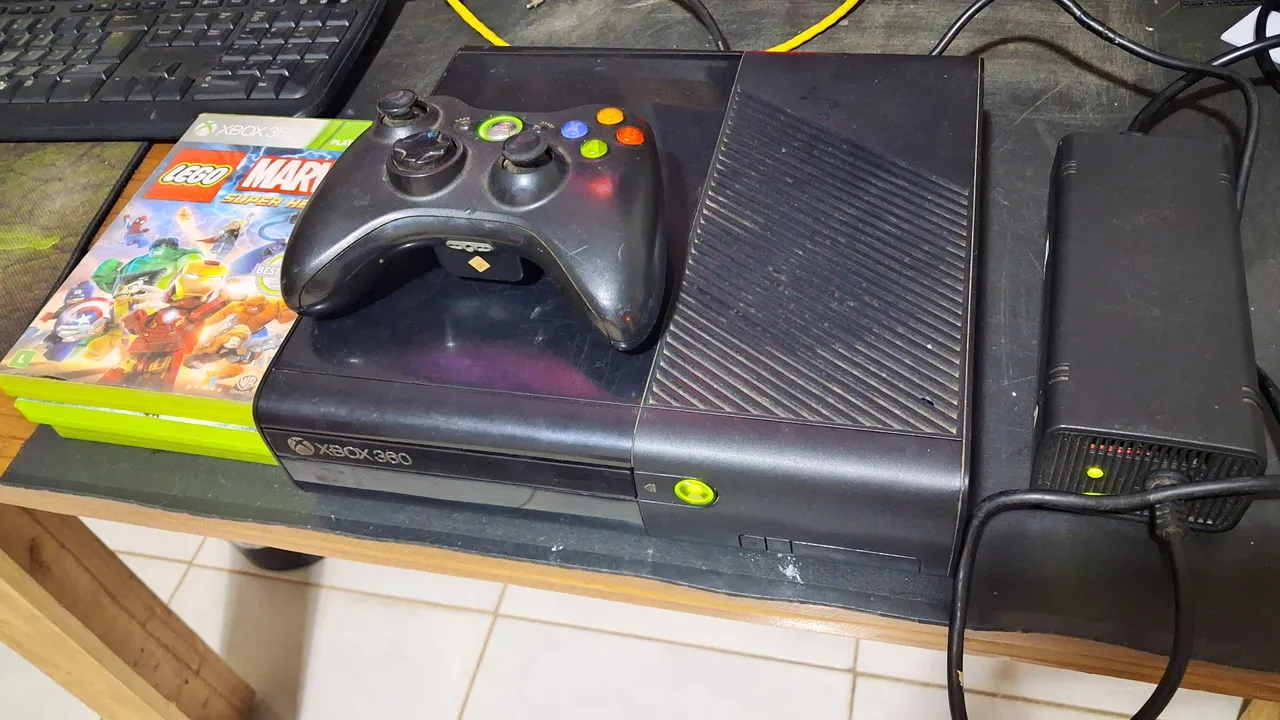 Xbox 360 original 1 controle e 3 jogos