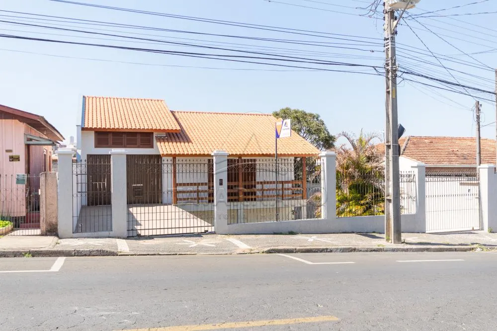 Ampla Residência - Conforto e Privacidade em Cada Ambiente!