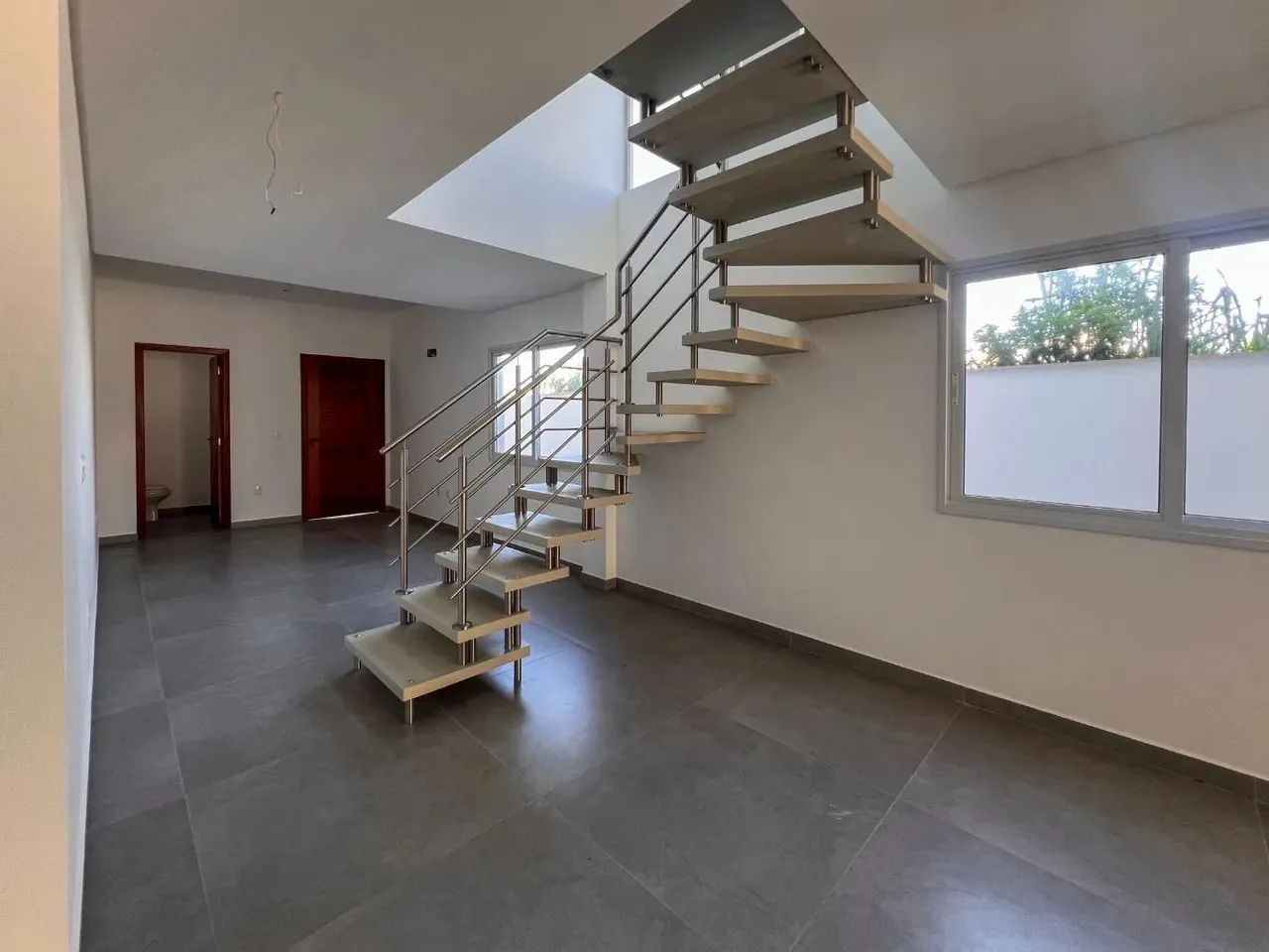Casa nova de 3 dormitórios no campeche a 200m do mar e com vista para os morros - Foto 5