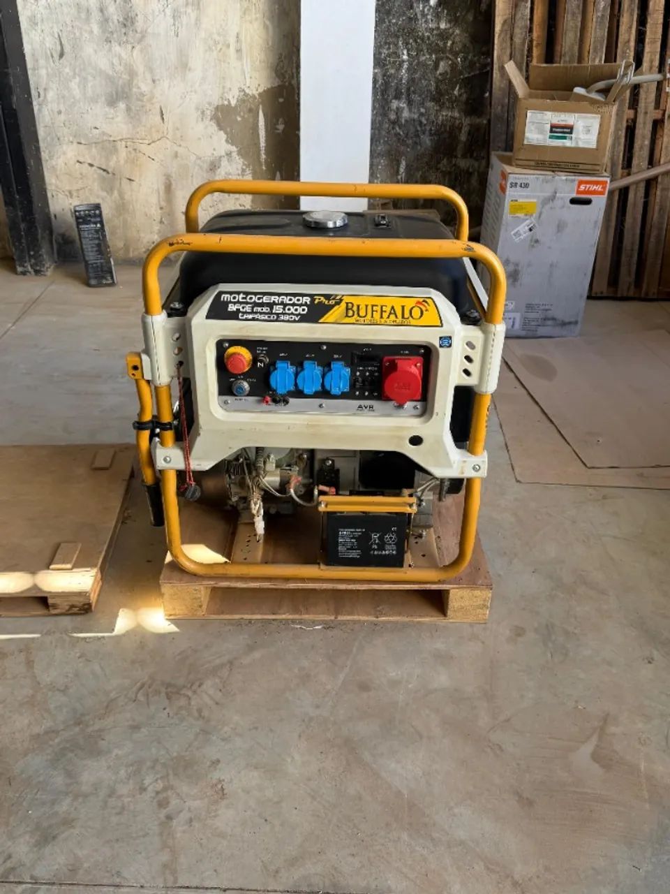 Gerador Buffalo BFGE 15000 Master Trifásico 380V - Foto 3