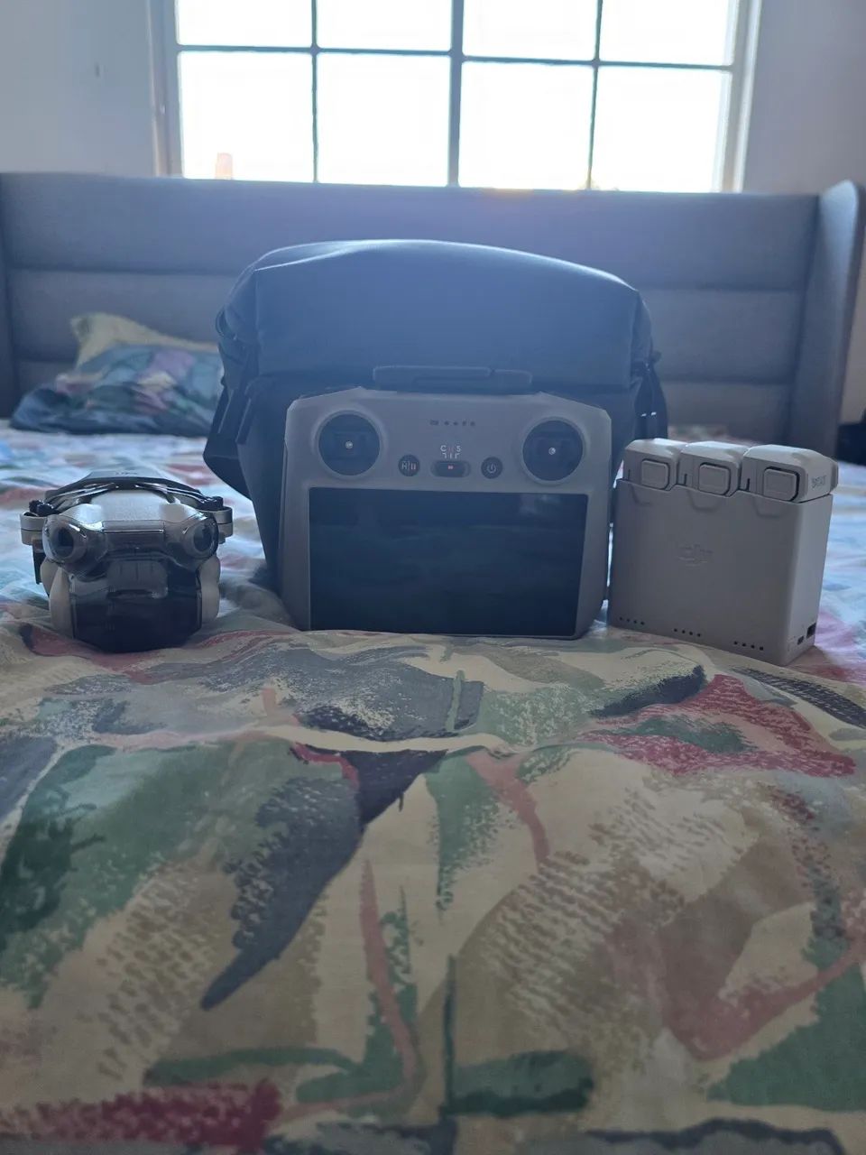 Drone DJI Mini 4 Pro Combo FLY More + RC2 - Foto 3