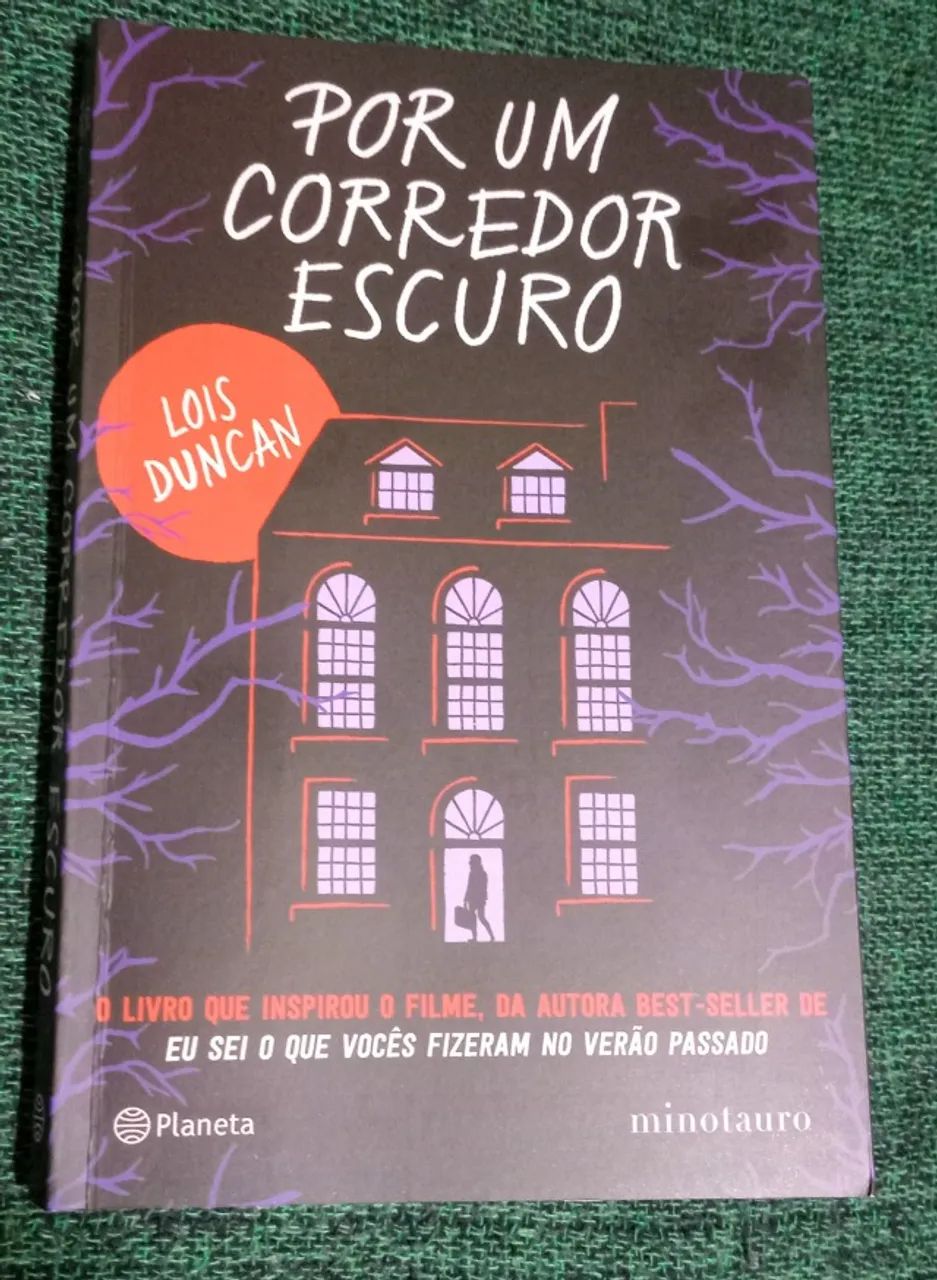 Livro Por um corredor escuro de Lois Duncan