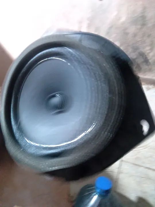 Vendo auto falantes  perfeita condições 100 reais 