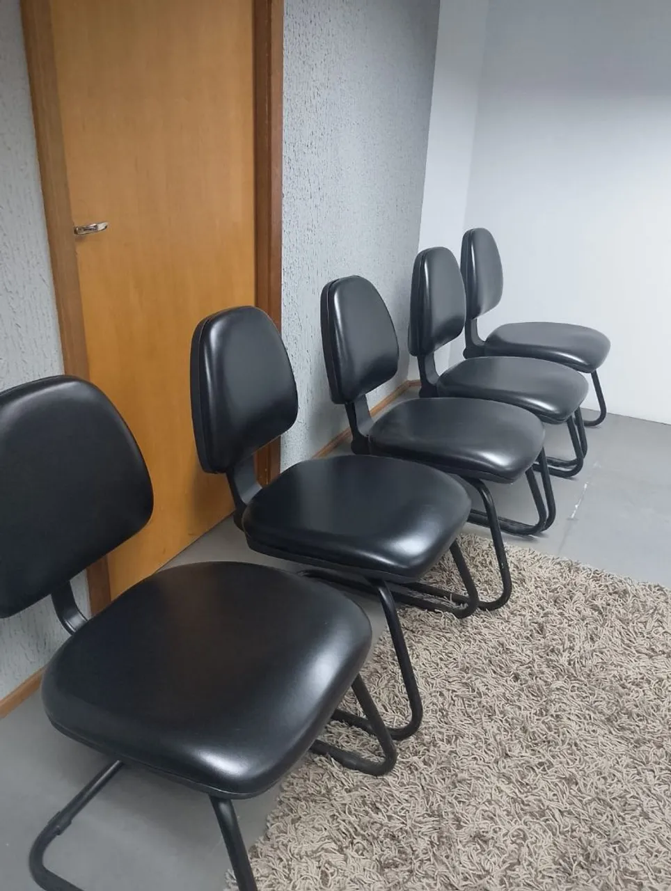 Cadeiras de escritório pretas
