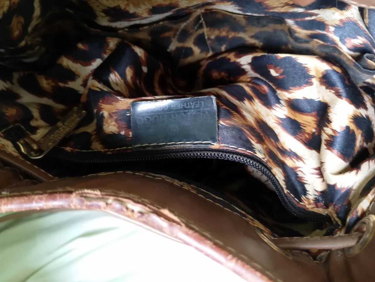 Bolsa de Ombro Marrom em Couro - Foto 5