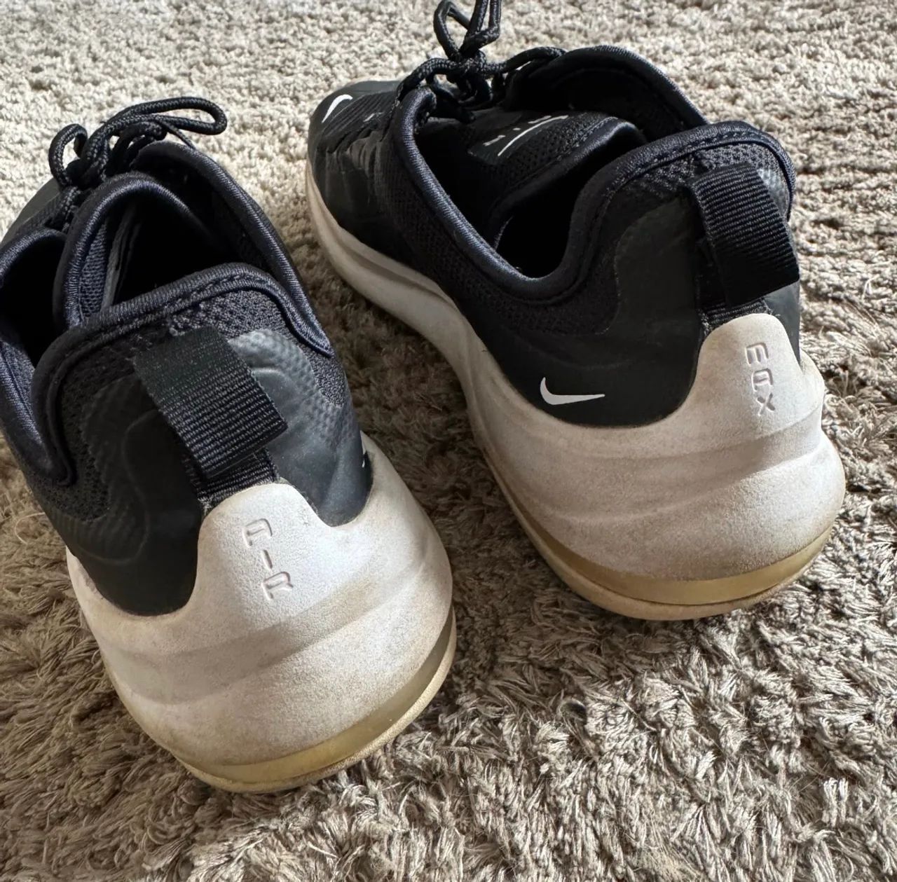 tênis nike air max axis preto/branco - Foto 4