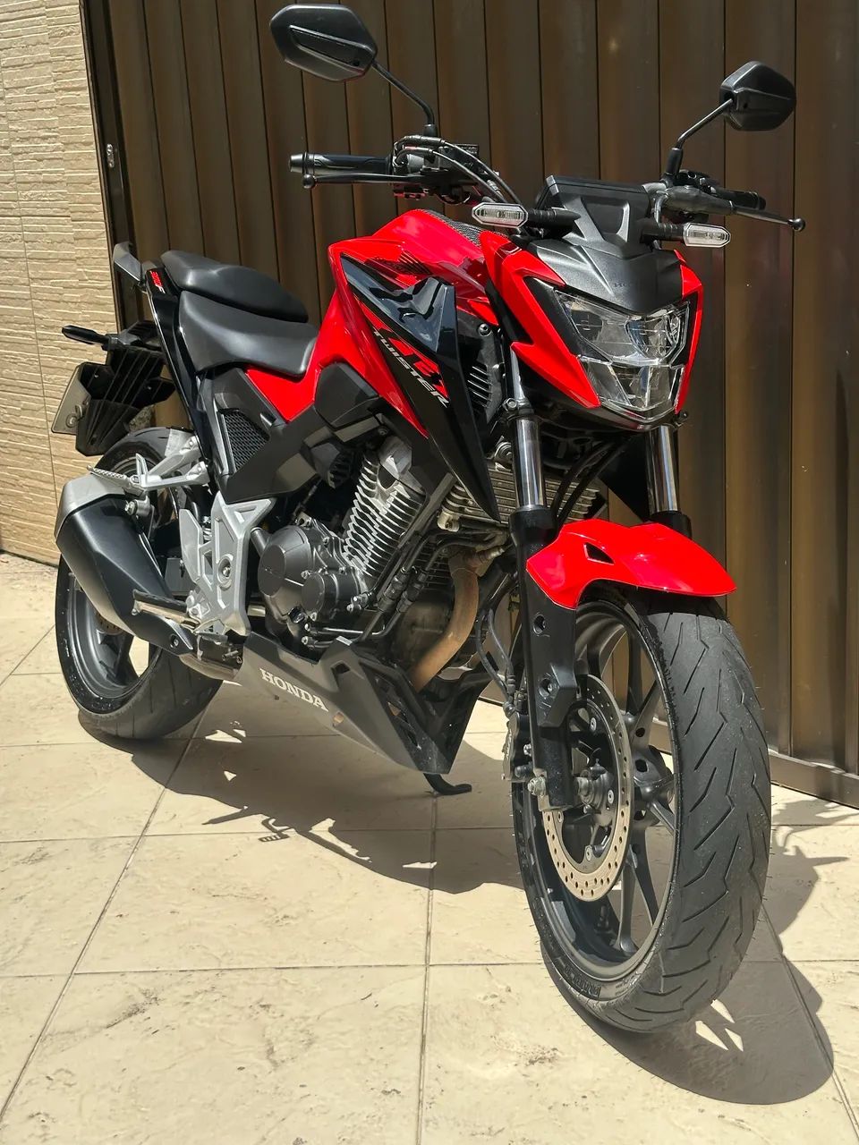CB TWISTER 300F - Foto 2