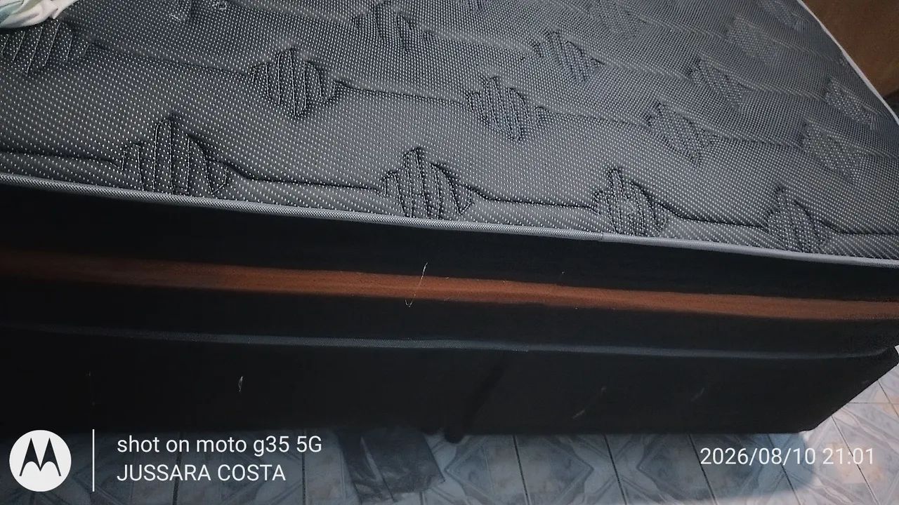 Vende-se cama box queen
