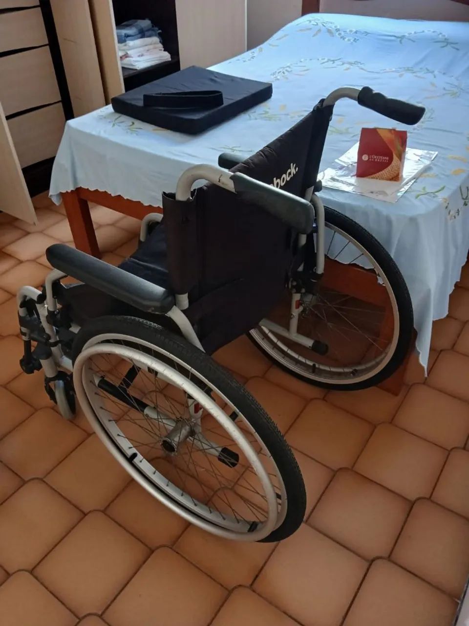 Cadeira de Rodas - Foto 2