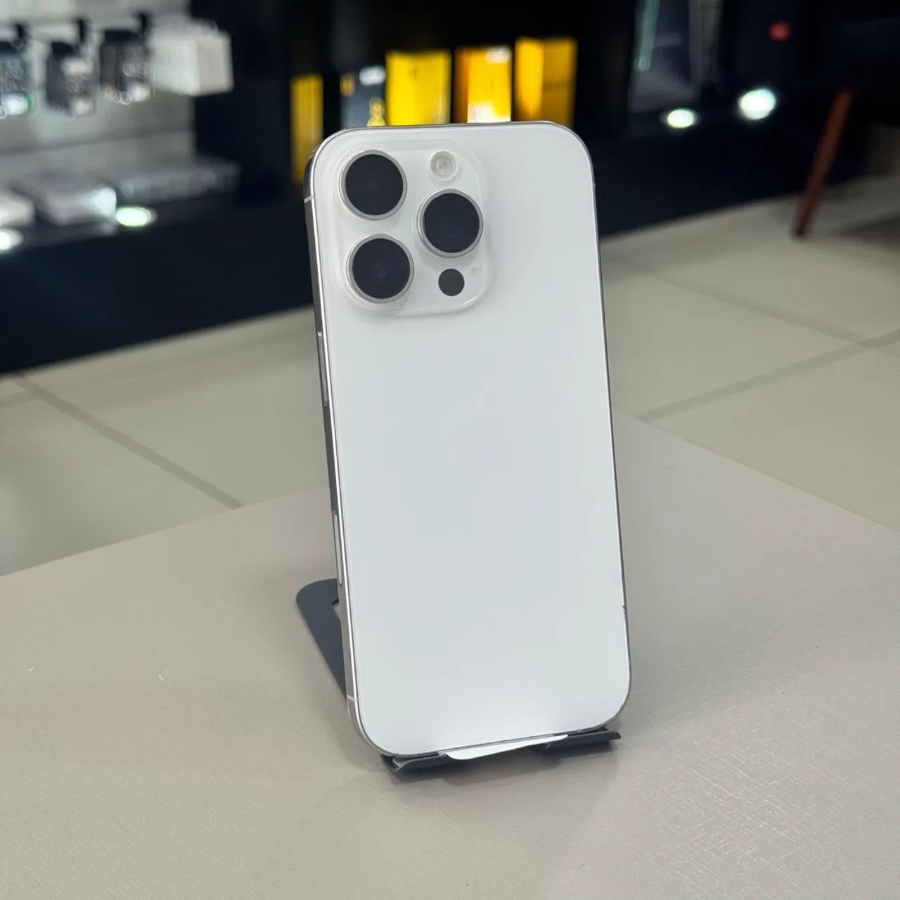 iPhone 16 Pro 128GB Branco