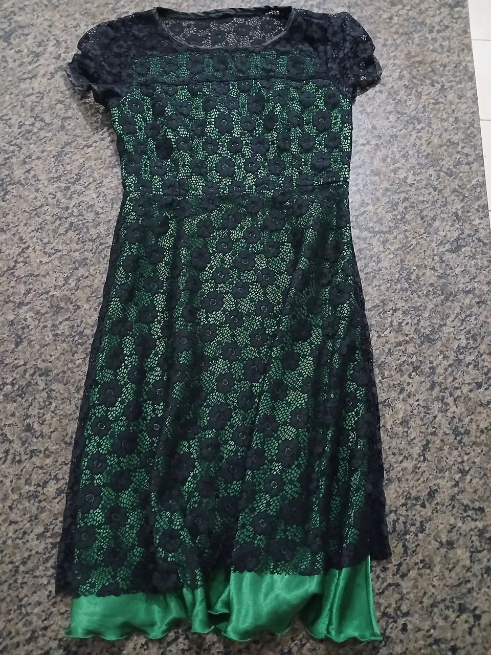Vendo vestido de renda  - Foto 2