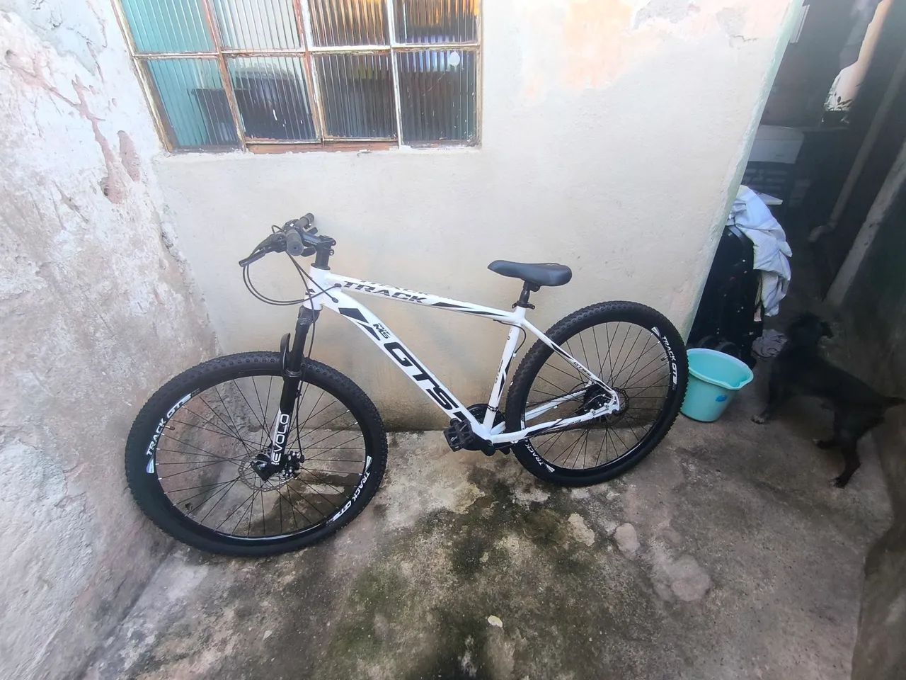 Bicicleta aro 29 semi nova