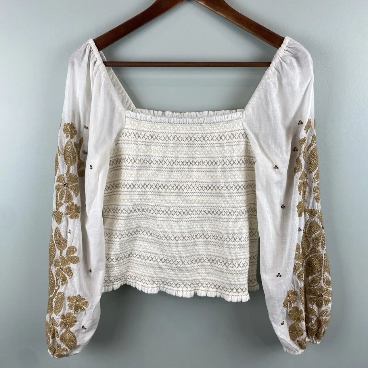BLUSA BRANCA COM DOURADO - TAM M